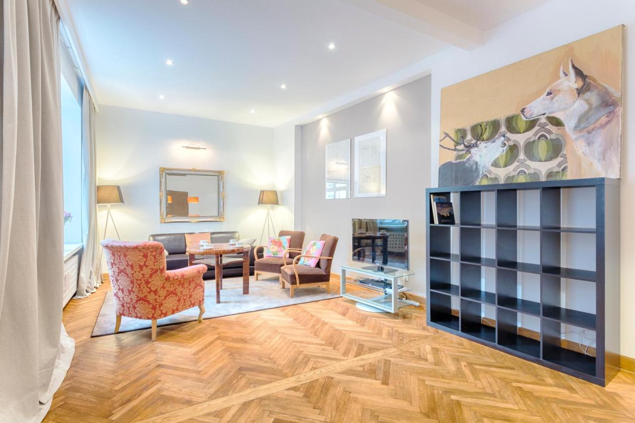 Tyzenhauz Apartments Krowoderska Street คราคูฟ ภายนอก รูปภาพ