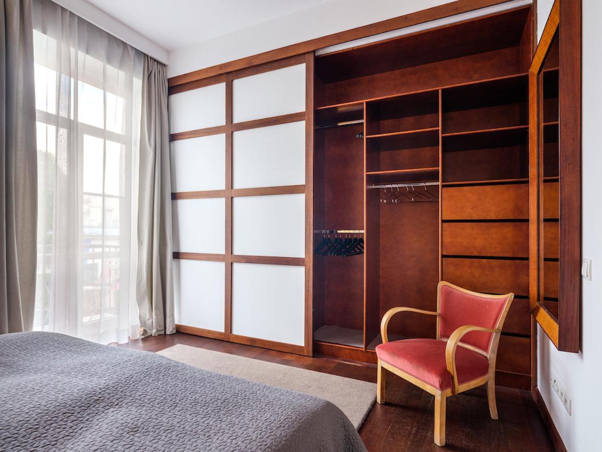 Tyzenhauz Apartments Krowoderska Street คราคูฟ ภายนอก รูปภาพ