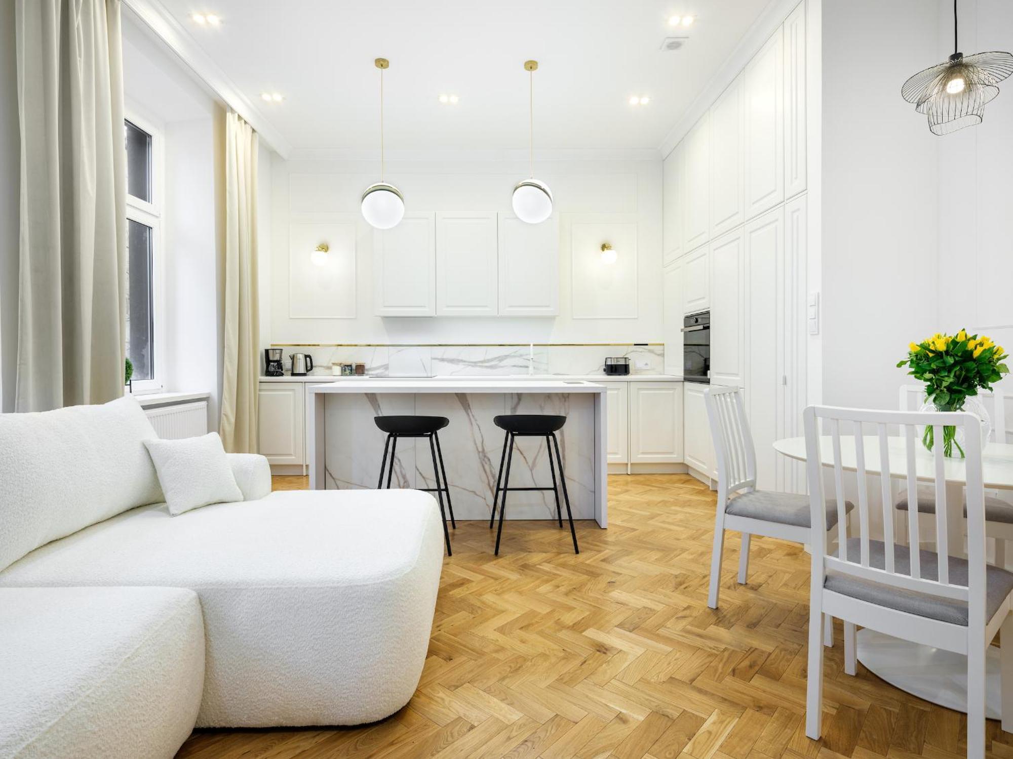 Tyzenhauz Apartments Krowoderska Street คราคูฟ ภายนอก รูปภาพ
