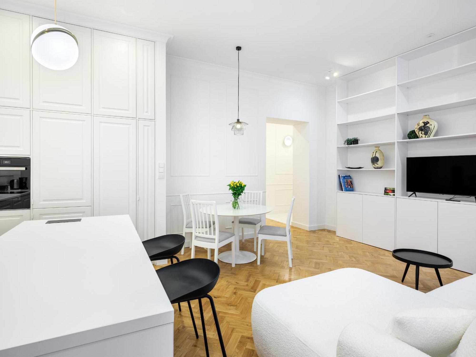 Tyzenhauz Apartments Krowoderska Street คราคูฟ ภายนอก รูปภาพ