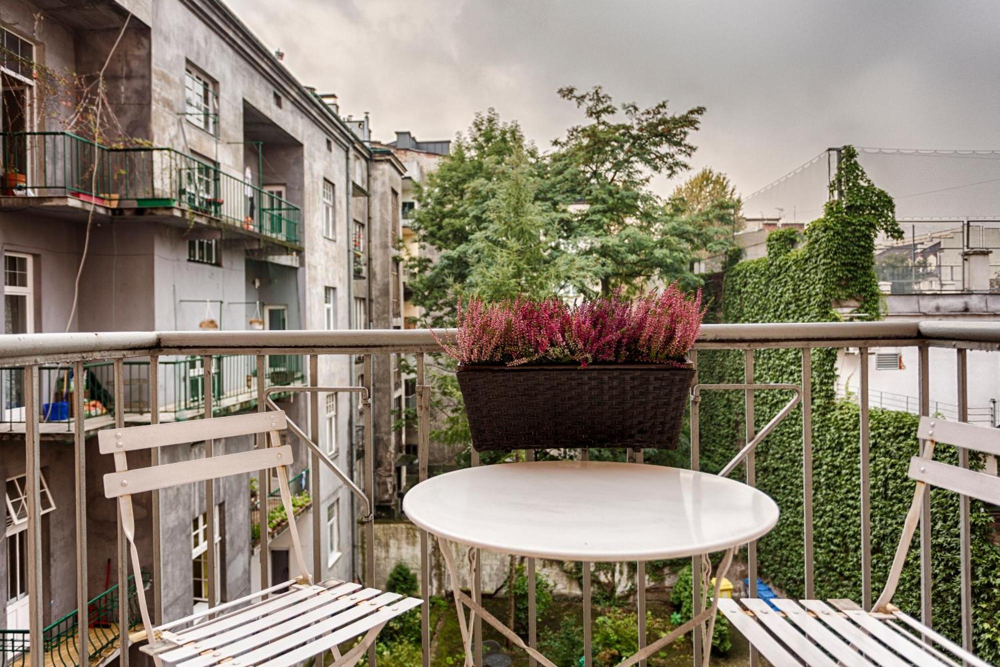Tyzenhauz Apartments Krowoderska Street คราคูฟ ภายนอก รูปภาพ