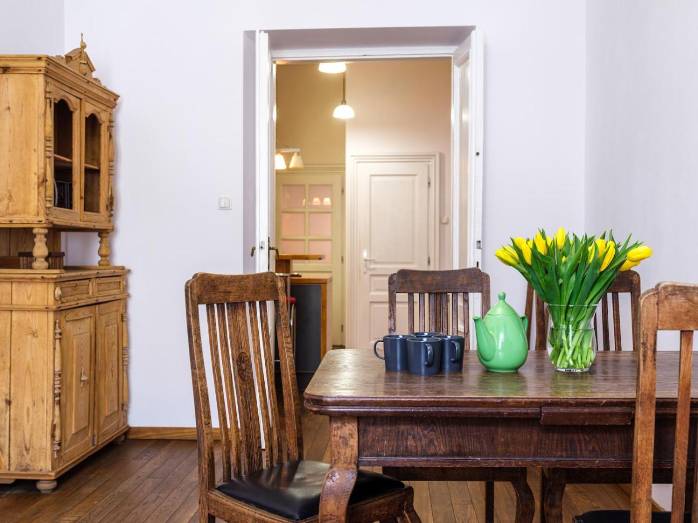 Tyzenhauz Apartments Krowoderska Street คราคูฟ ภายนอก รูปภาพ