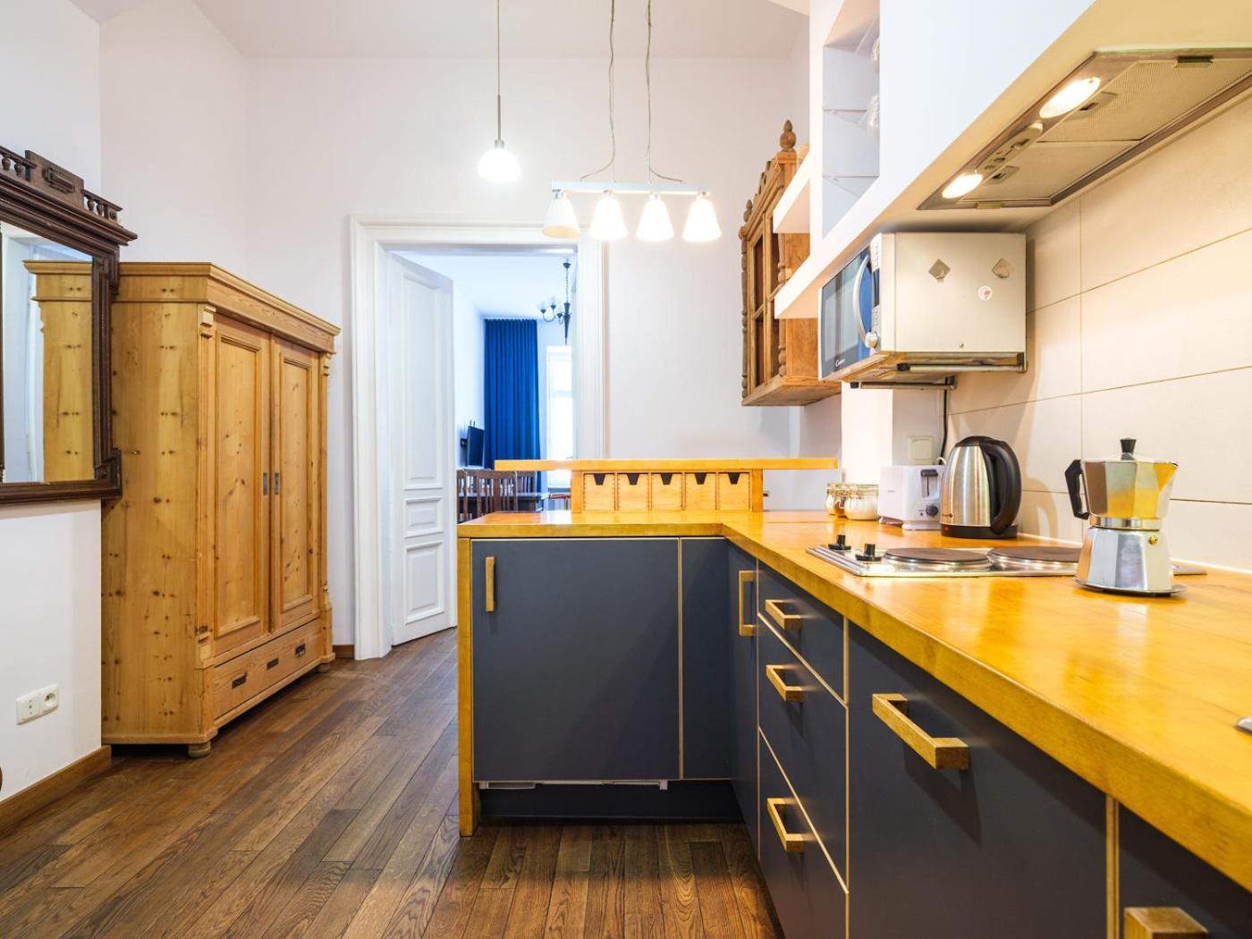 Tyzenhauz Apartments Krowoderska Street คราคูฟ ภายนอก รูปภาพ