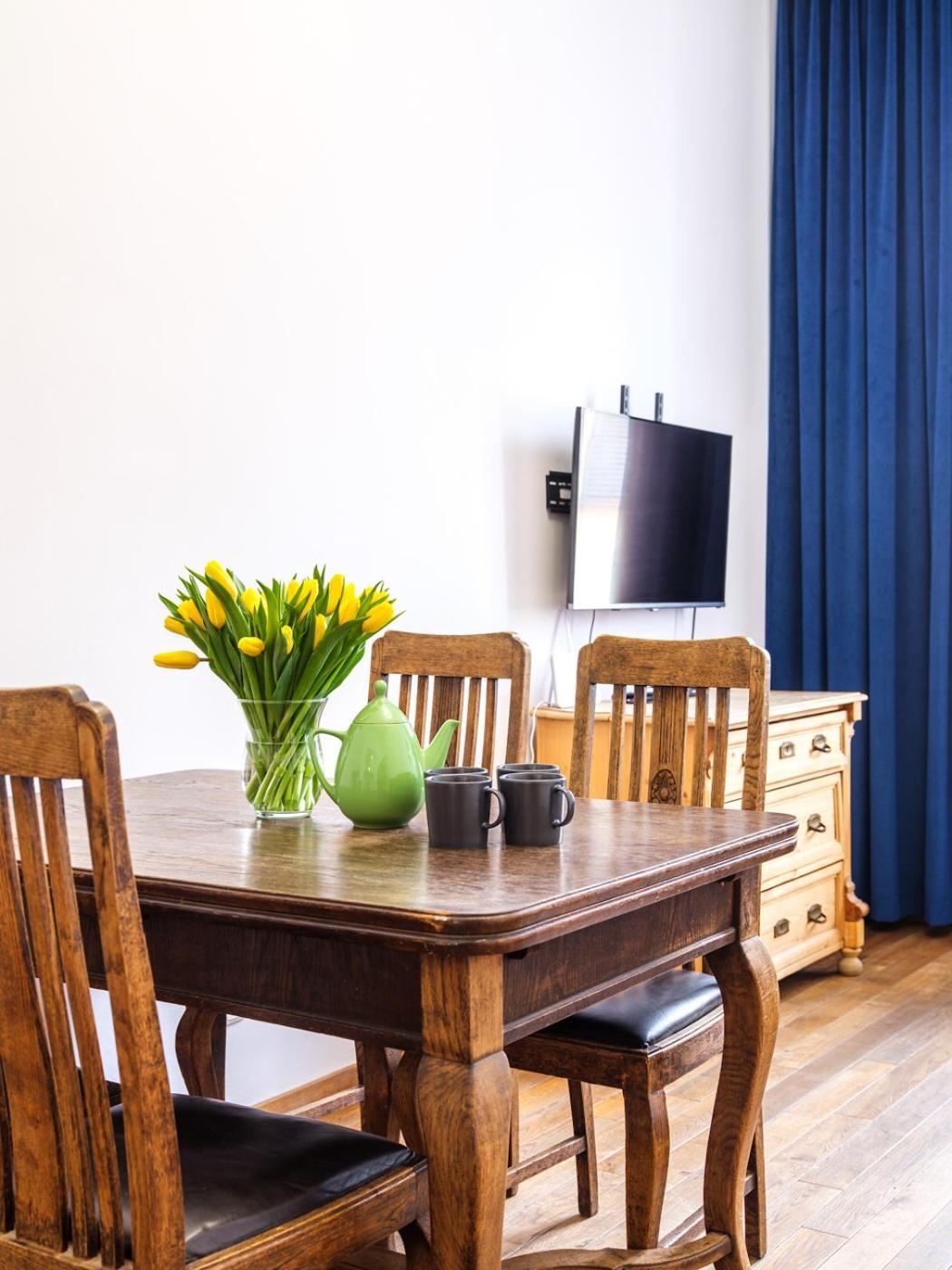 Tyzenhauz Apartments Krowoderska Street คราคูฟ ภายนอก รูปภาพ