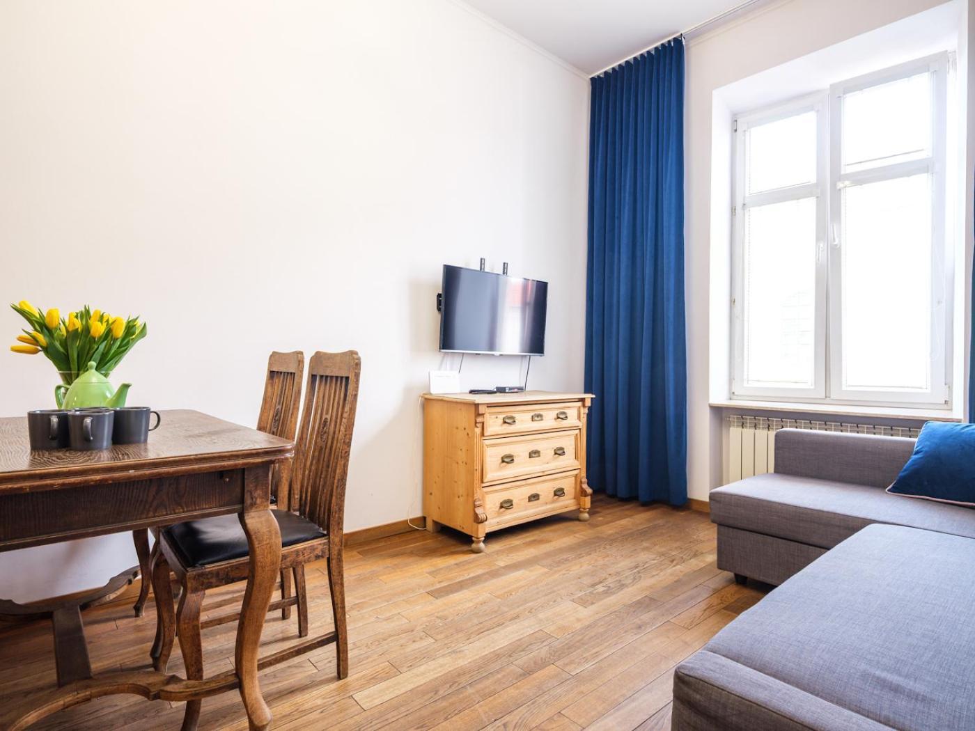 Tyzenhauz Apartments Krowoderska Street คราคูฟ ภายนอก รูปภาพ
